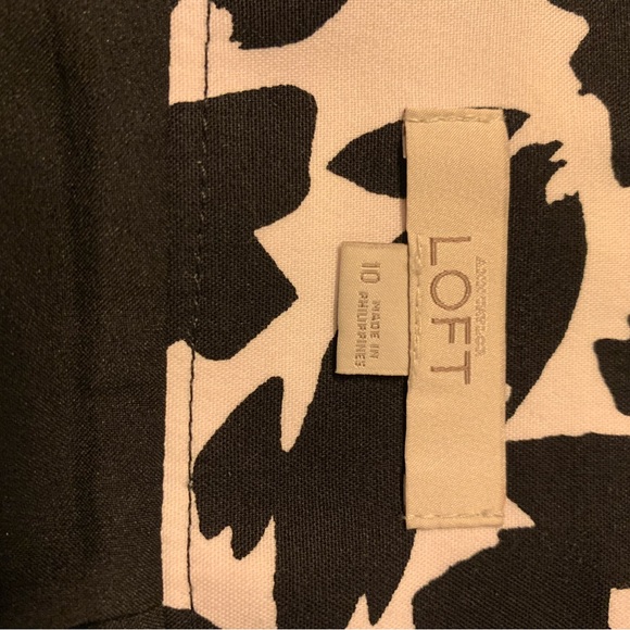 SZ 10 Gorgeous Loft pencil skirt in excellent condition. - Picture 2 of 5